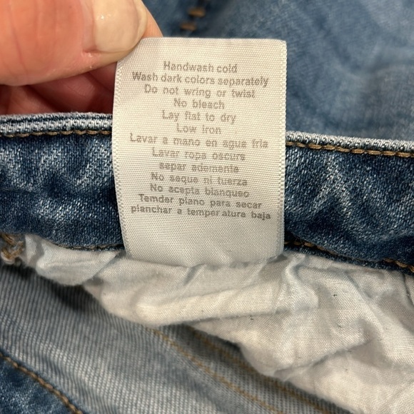 Judy Blue Boyfriend Fit Raw Hem High Waisted Distressed Jeans Medium Wash 15/32 - Picture 10 of 16